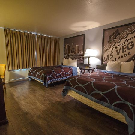 Super 8 By Wyndham Las Vegas North Strip/Fremont St. Area Ngoại thất bức ảnh